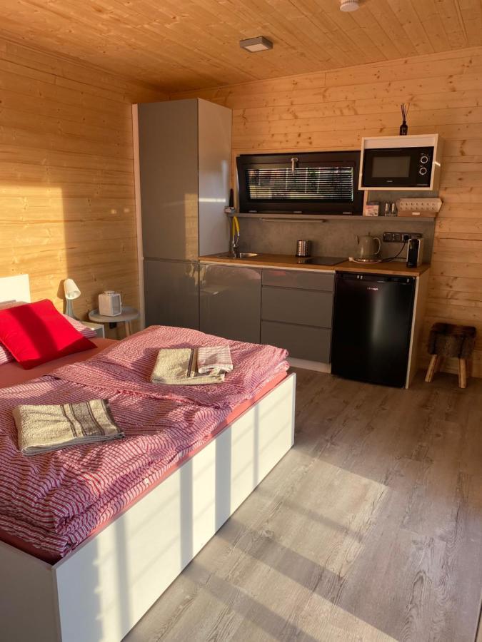 Chatka - A - Vyhlidka Nad Rekou Zdiby Esterno foto