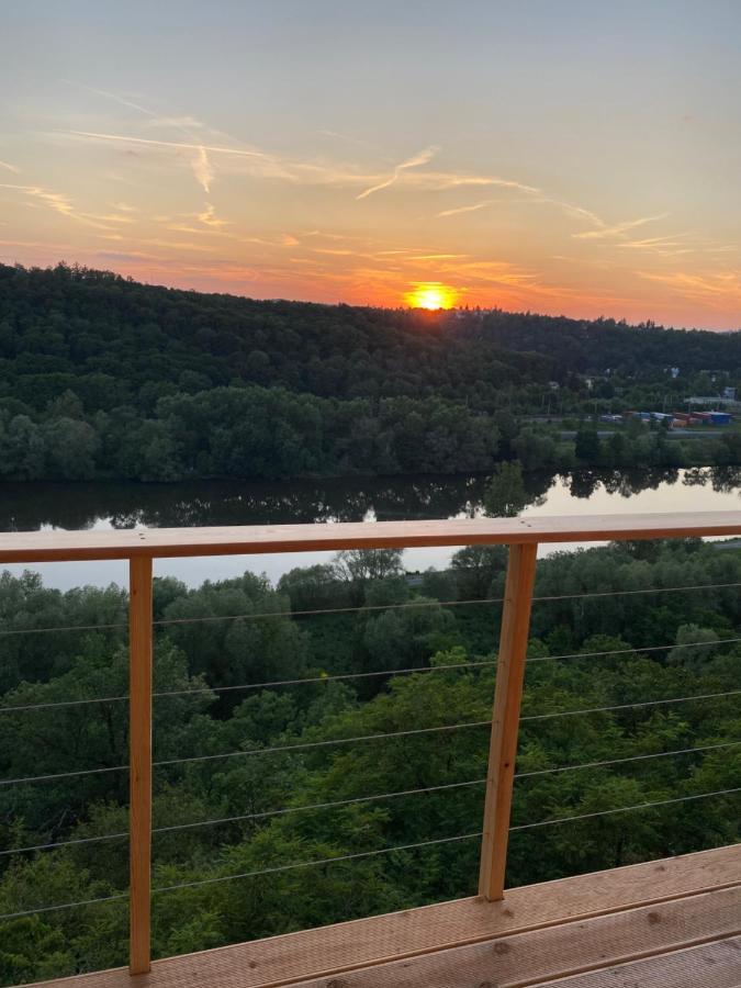 Chatka - A - Vyhlidka Nad Rekou Zdiby Esterno foto